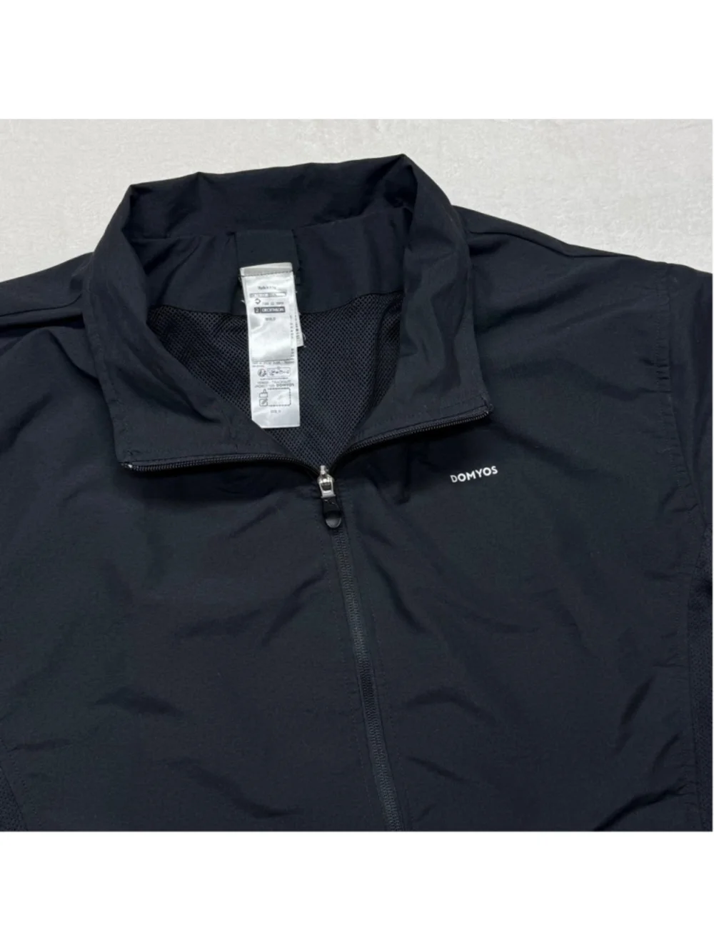 Men's Decathlon Domyos Black Windbreaker Jacket Mesh Lining XL